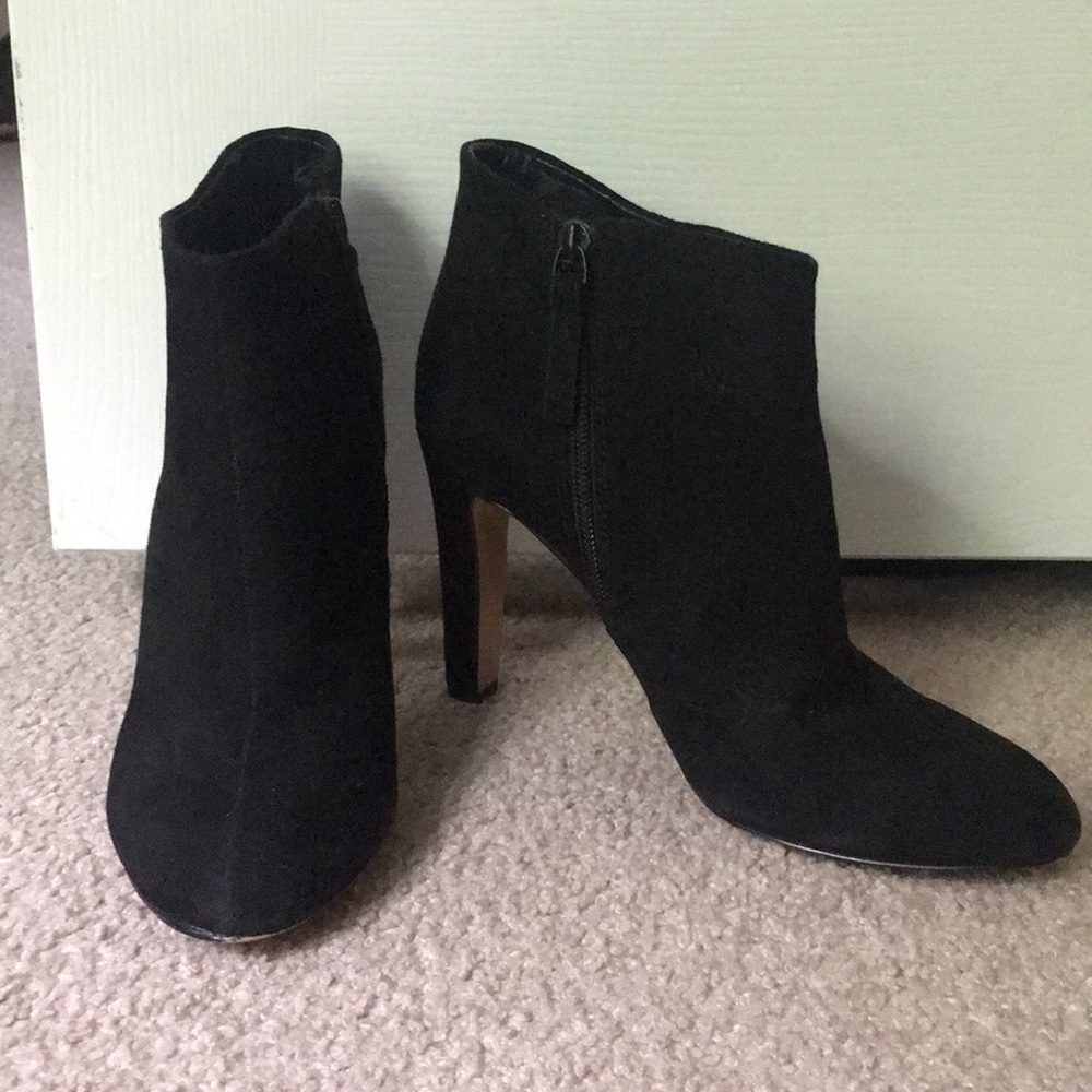 Nine West Black Suede Ankle Booties Size 7